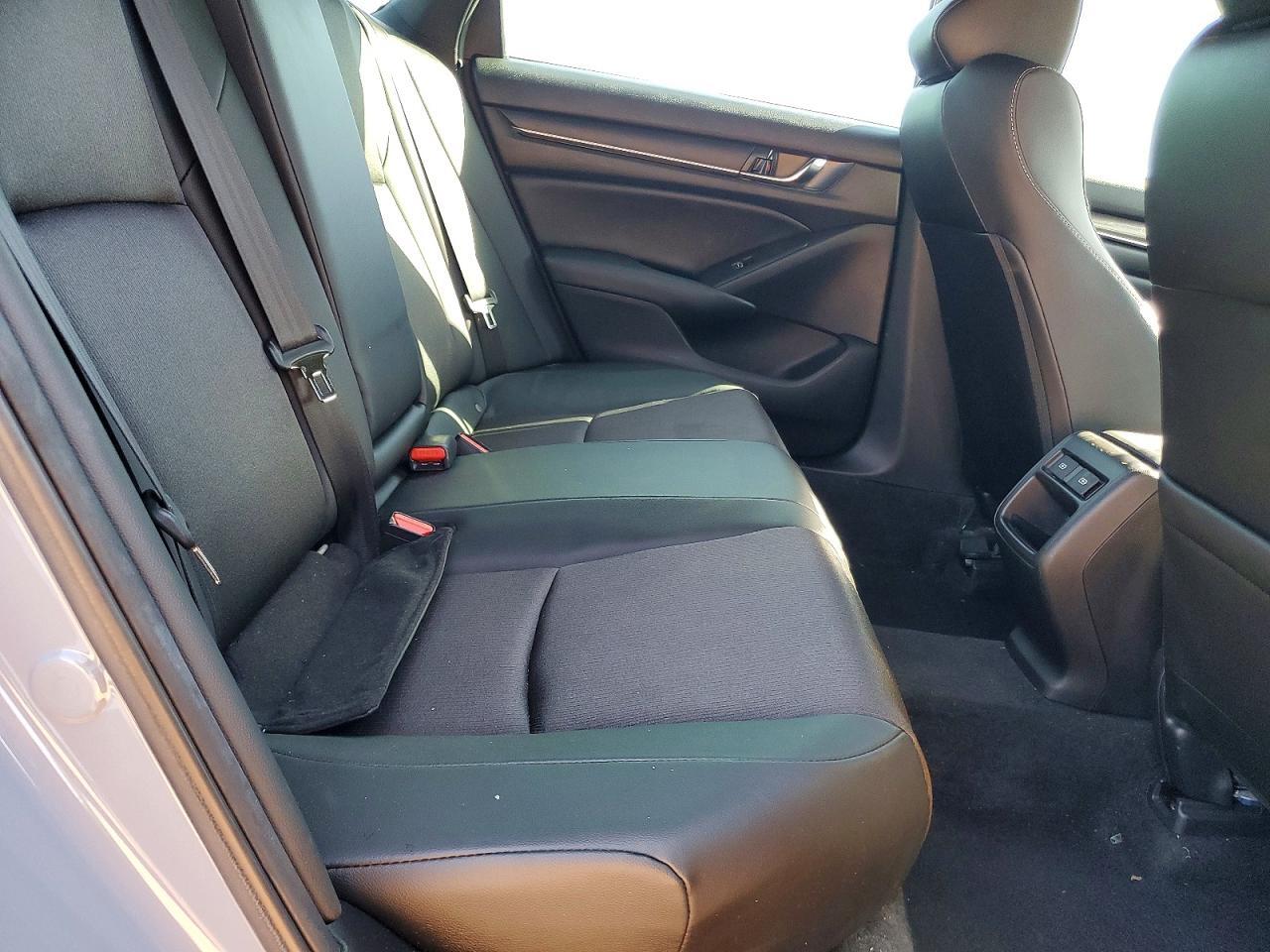 2021 HONDA ACCORD SPORT — Фото 10 из 12