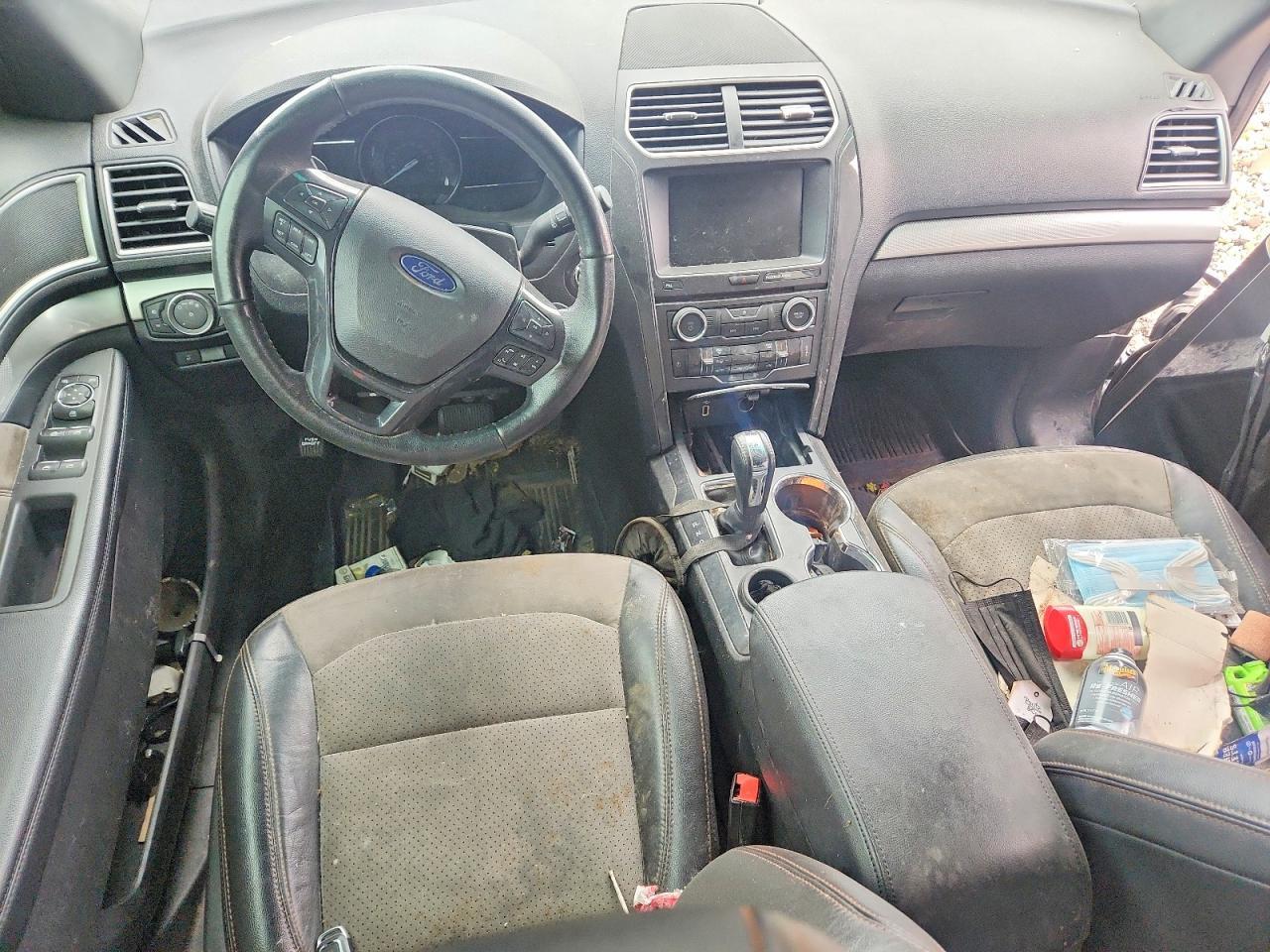 1FM5K7D80HGB51606 2017 FORD EXPLORER photo no. 8