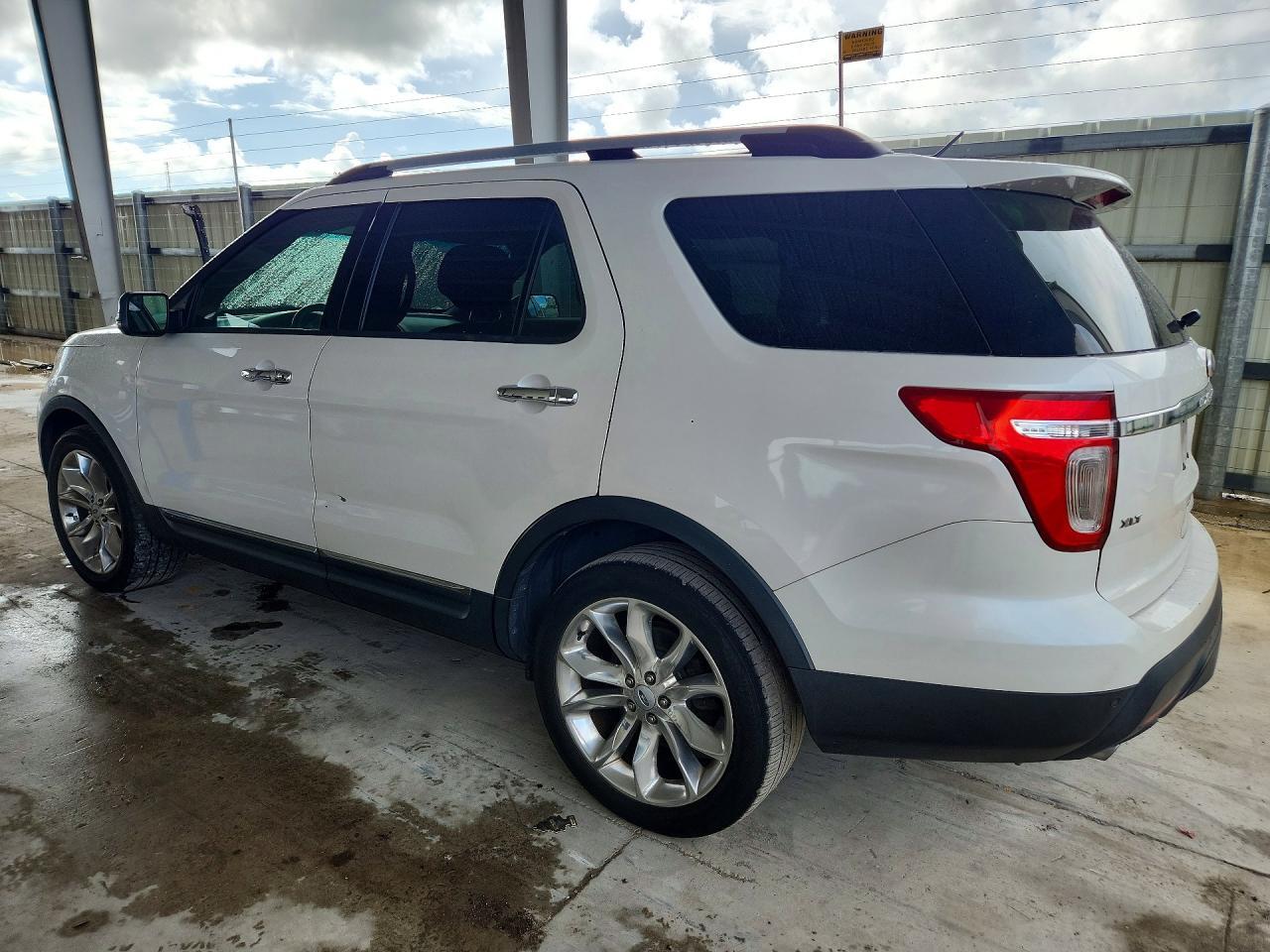 1FM5K7D82DGA10451 2013 FORD EXPLORER photo no. 2