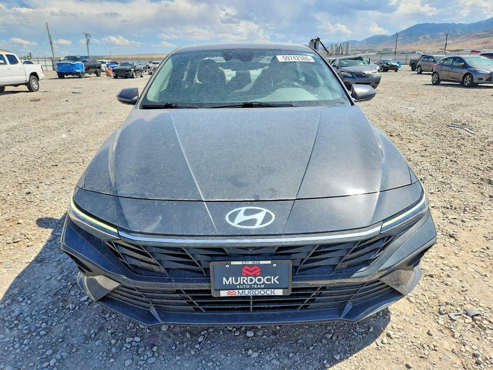 2024 HYUNDAI ELANTRA SE — Фото 5 из 12