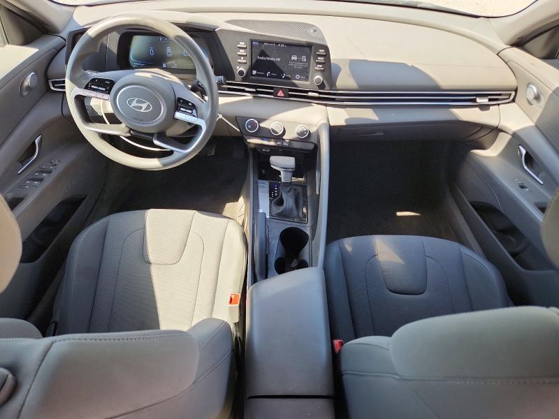 2024 HYUNDAI ELANTRA SE — Фото 8 из 12
