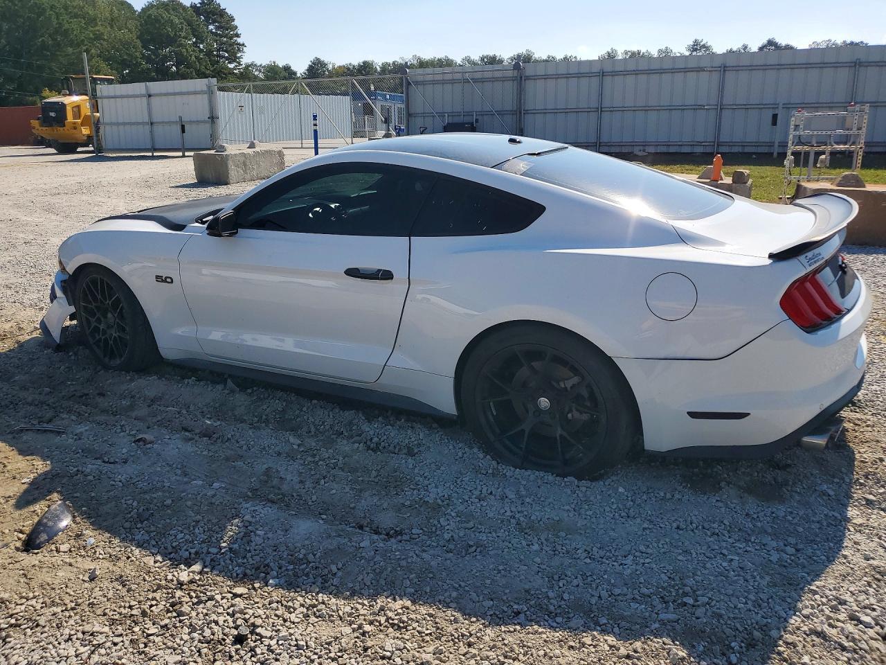 2019 FORD MUSTANG GT — Фото 2 из 12