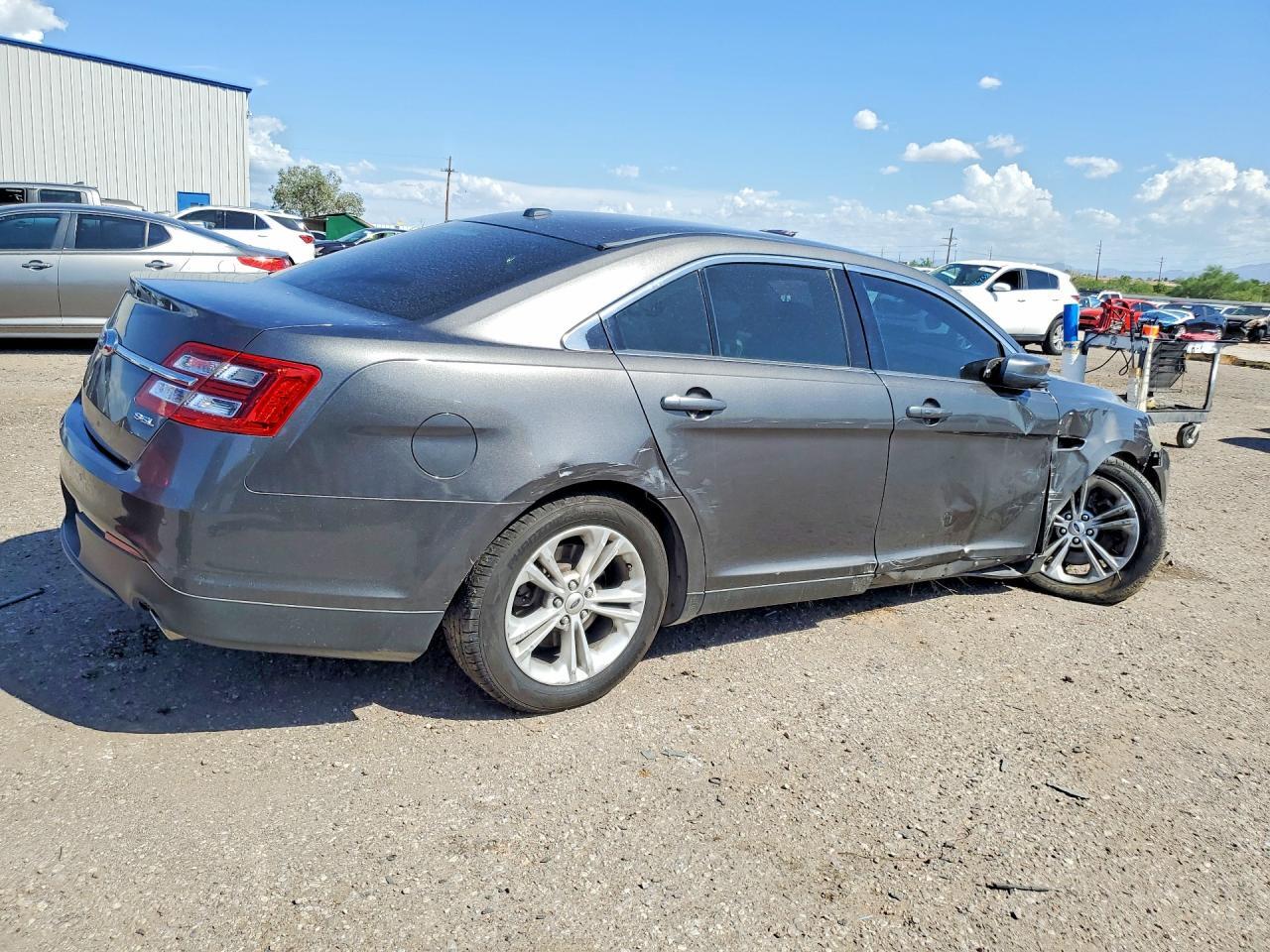 2015 FORD TAURUS SEL — Фото 3 из 12