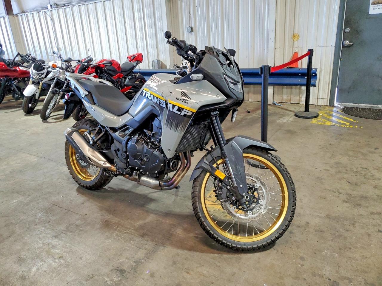 2025 HONDA XL750 JH2RD1718SK001315