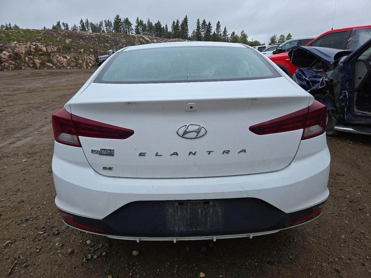 2020 HYUNDAI ELANTRA SE — Фото 6 из 12