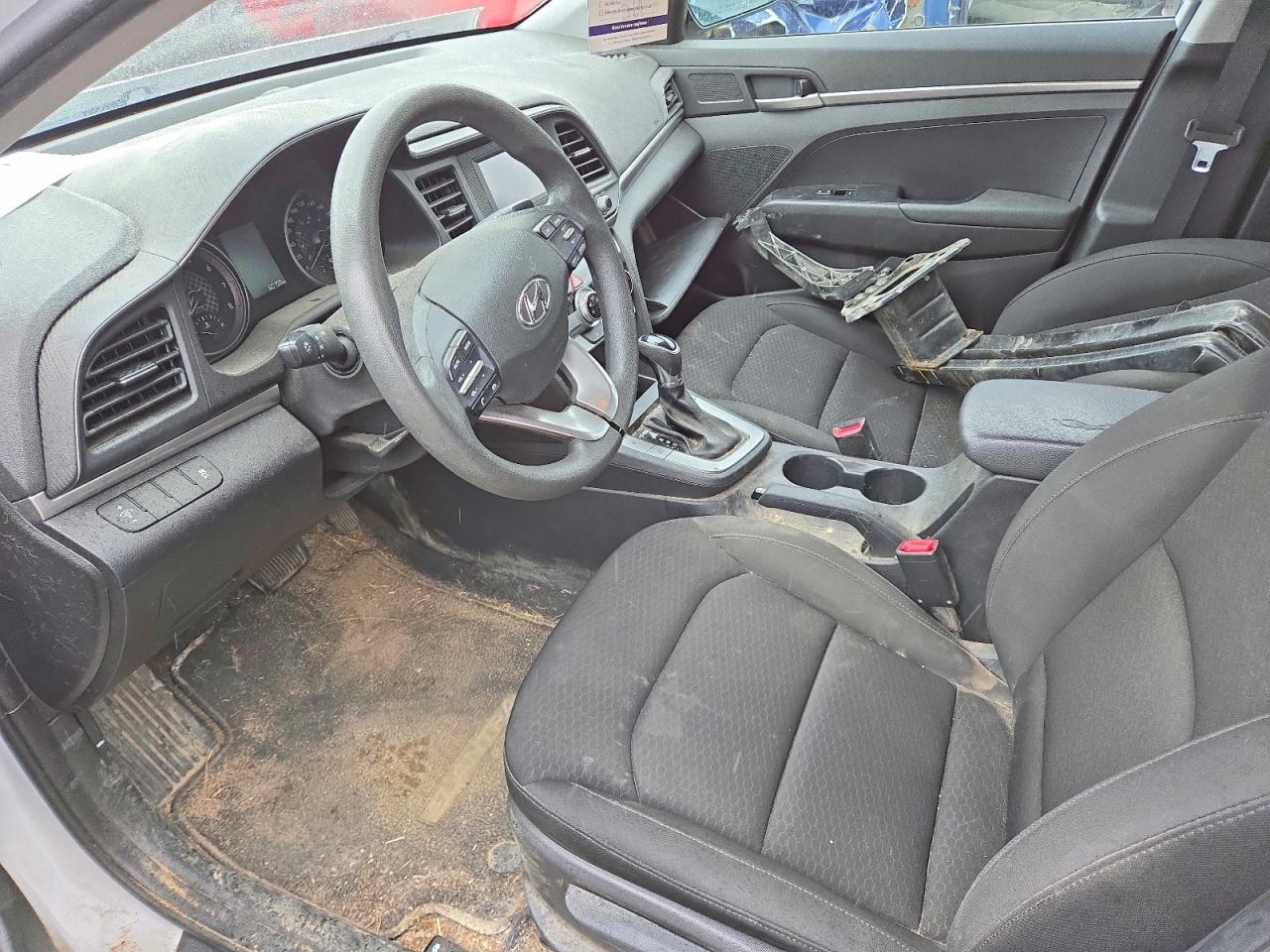 2020 HYUNDAI ELANTRA SE — Фото 7 из 12