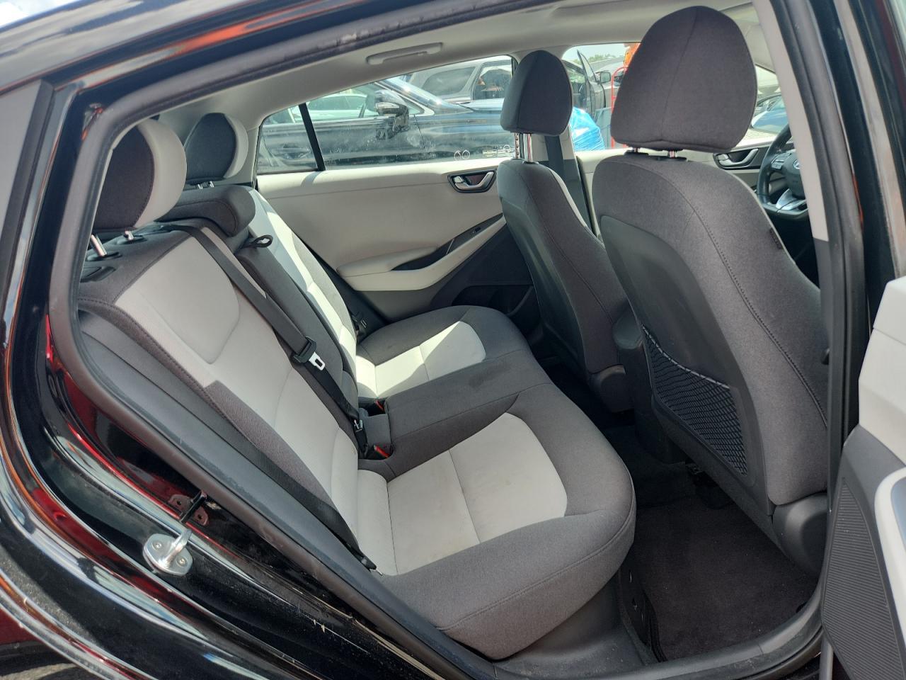 2020 HYUNDAI IONIQ SEL — Фото 10 из 13