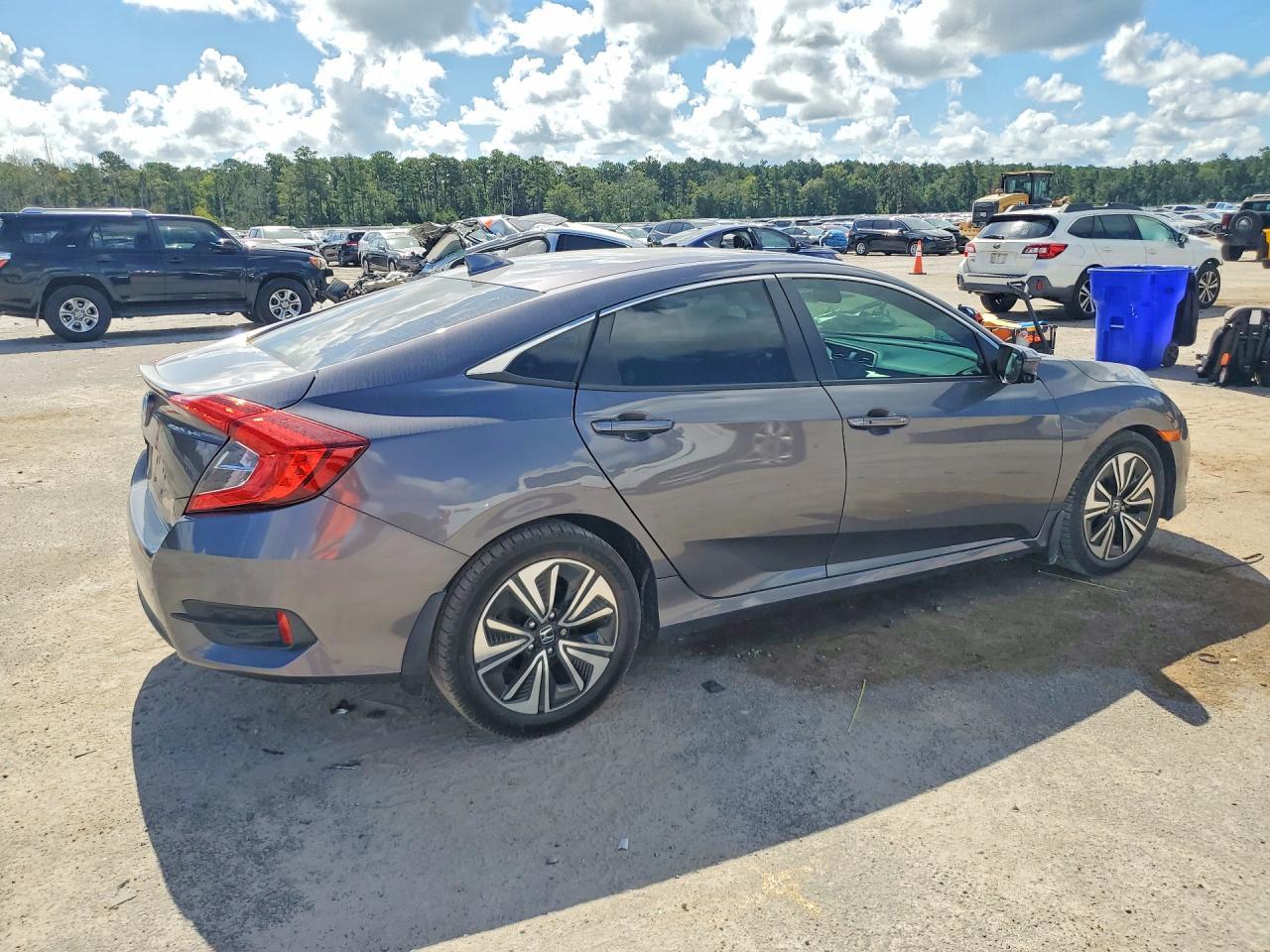 2017 HONDA CIVIC EX — Фото 3 из 12