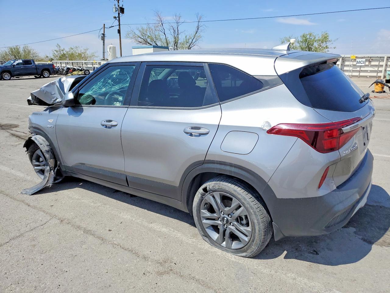 2021 KIA SELTOS LX — Фото 2 из 13