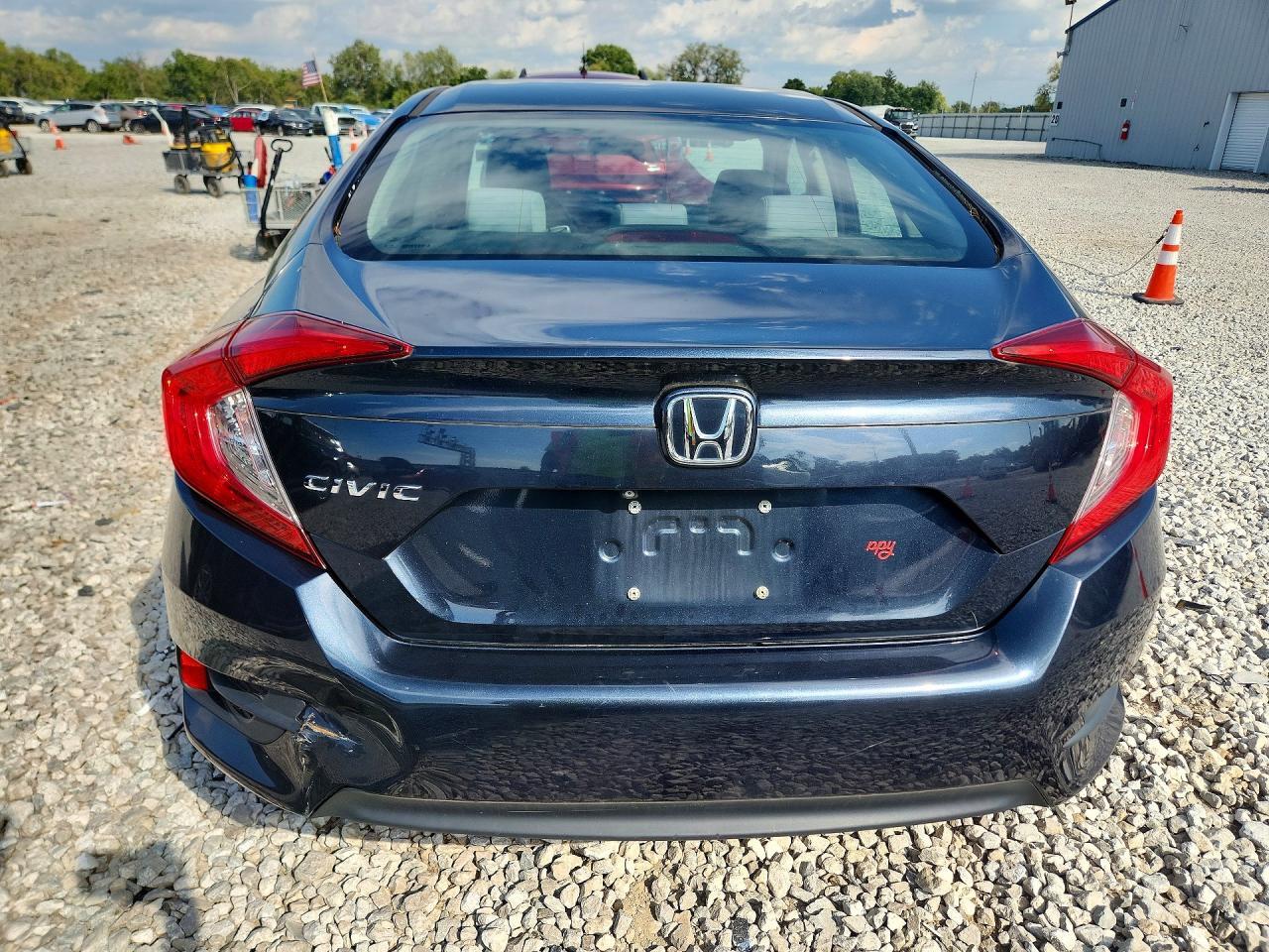 2016 HONDA CIVIC LX — Фото 6 из 12