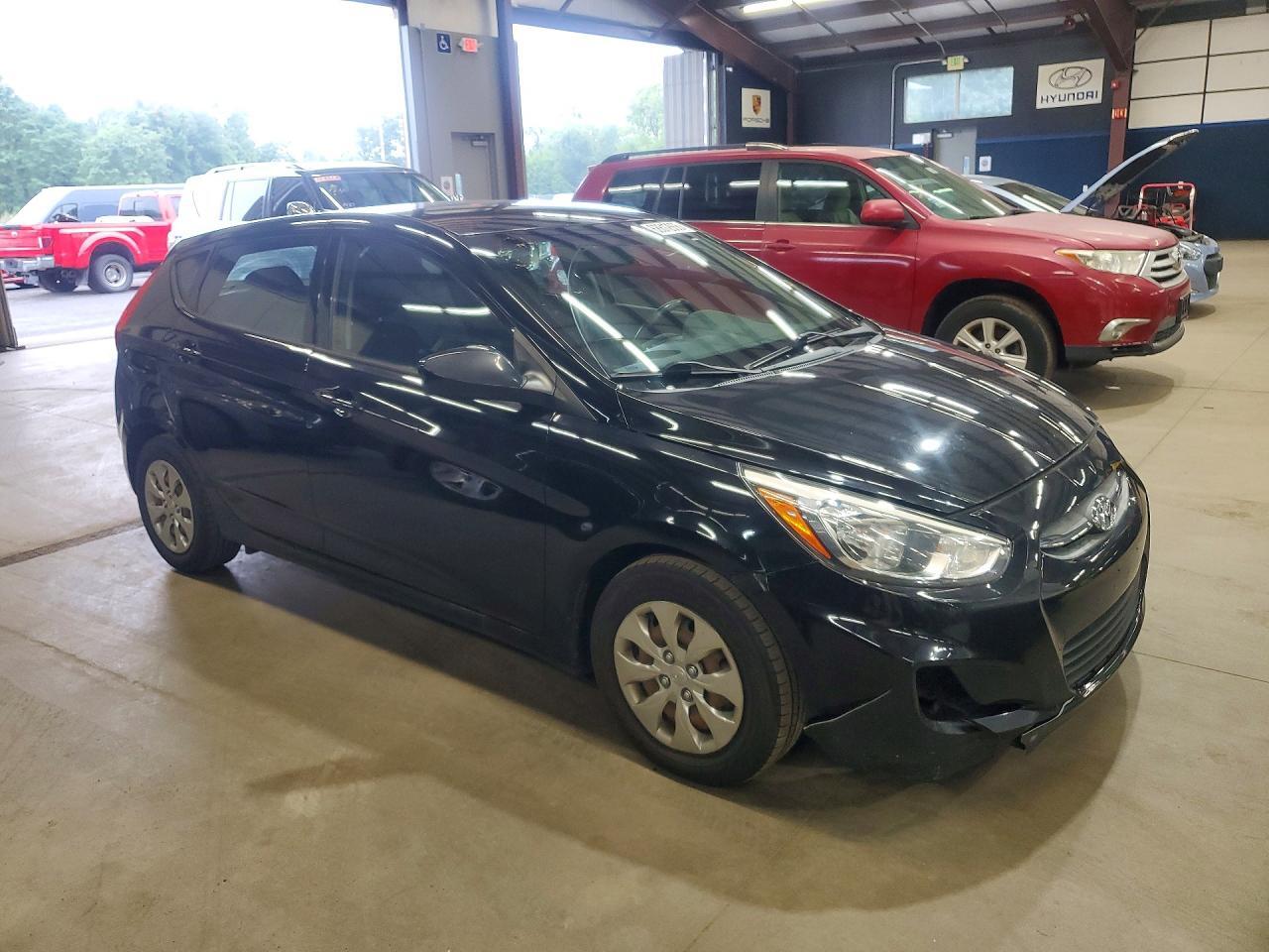 2017 HYUNDAI ACCENT SE — Фото 4 из 12
