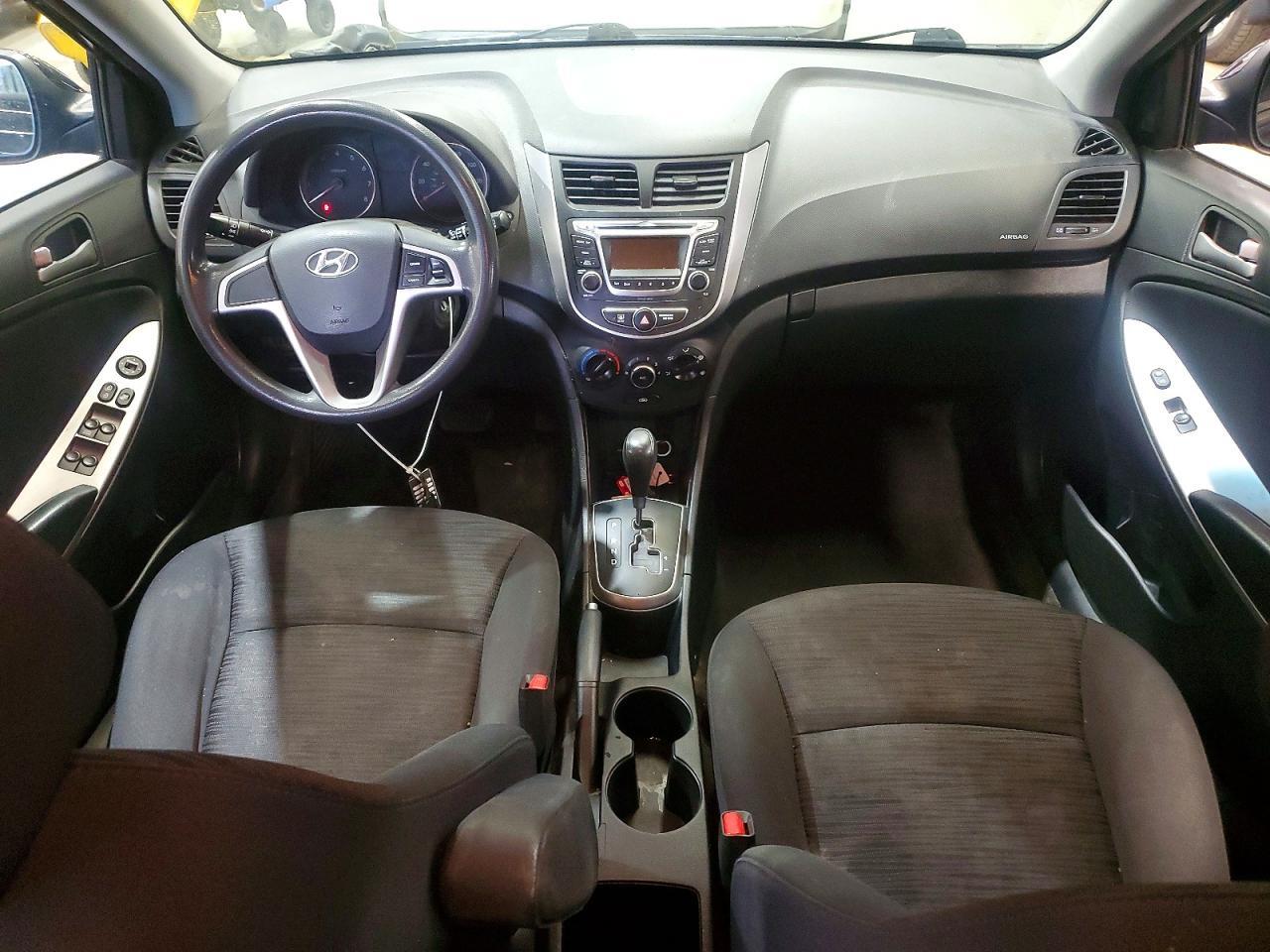 2017 HYUNDAI ACCENT SE — Фото 8 из 12