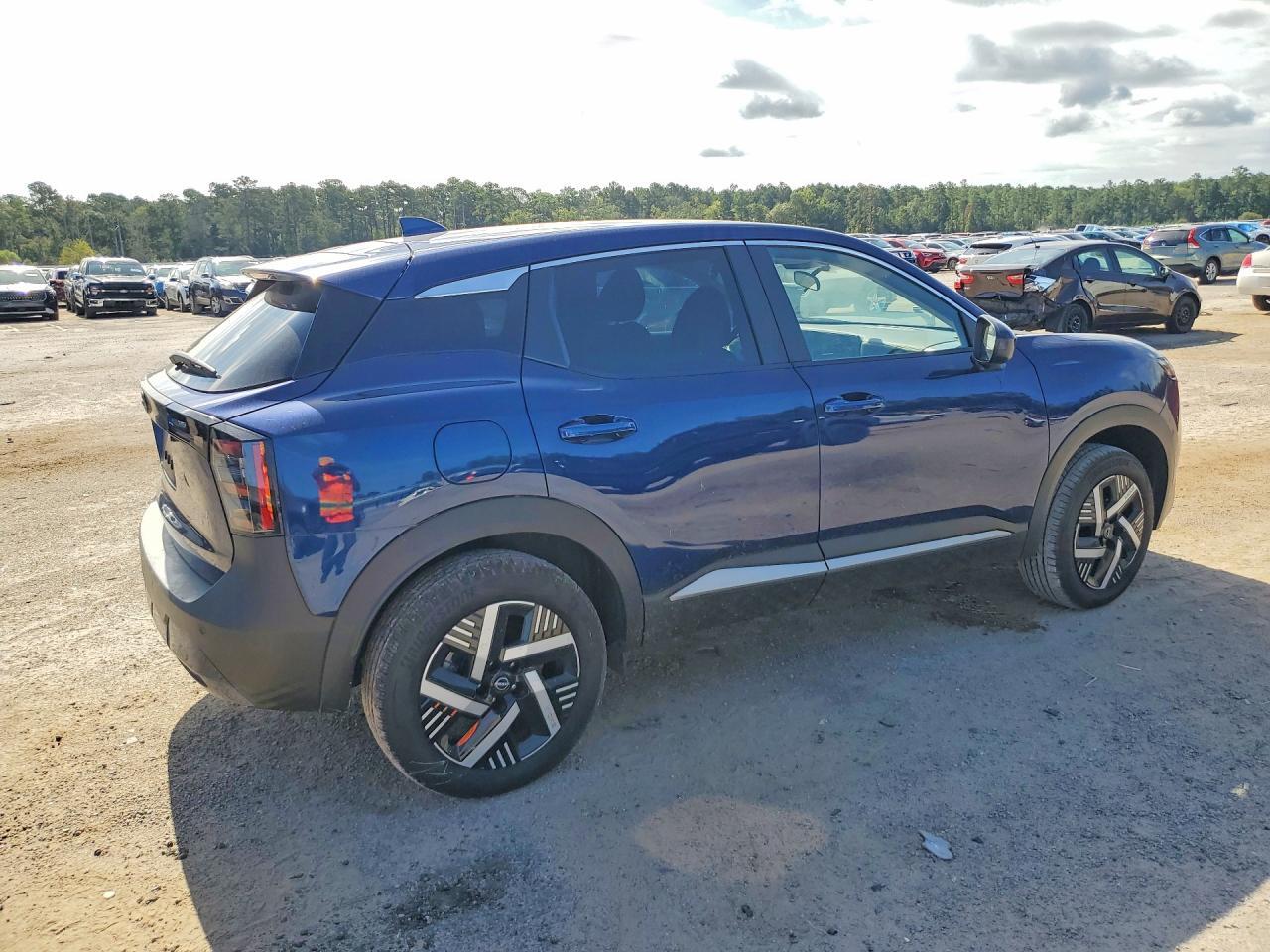 2025 NISSAN KICKS SV — Фото 3 из 14