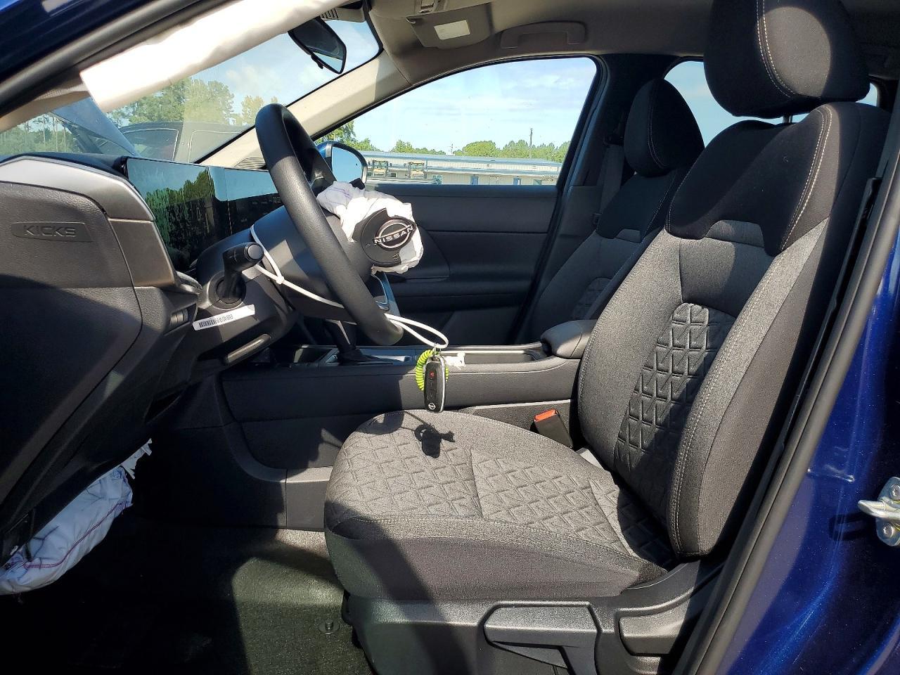 2025 NISSAN KICKS SV — Фото 7 из 14