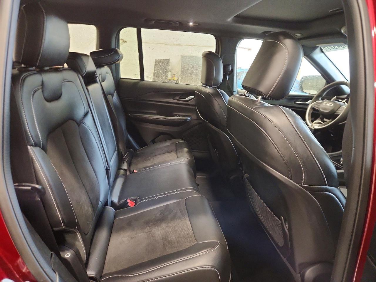 2023 JEEP GRAND CHEROKEE LAREDO — Фото 11 из 13
