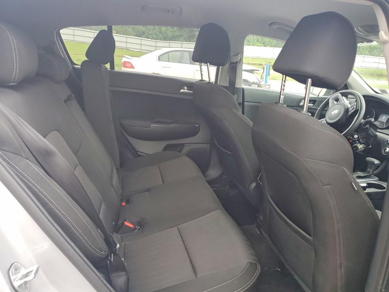 2020 KIA SPORTAGE LX — Фото 11 из 13