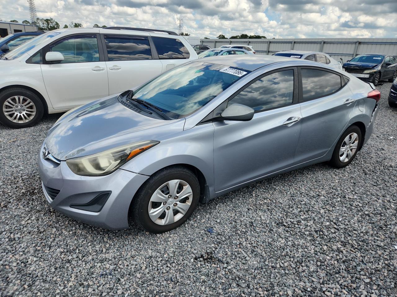 2016 HYUNDAI ELANTRA 5NPDH4AE2GH730825