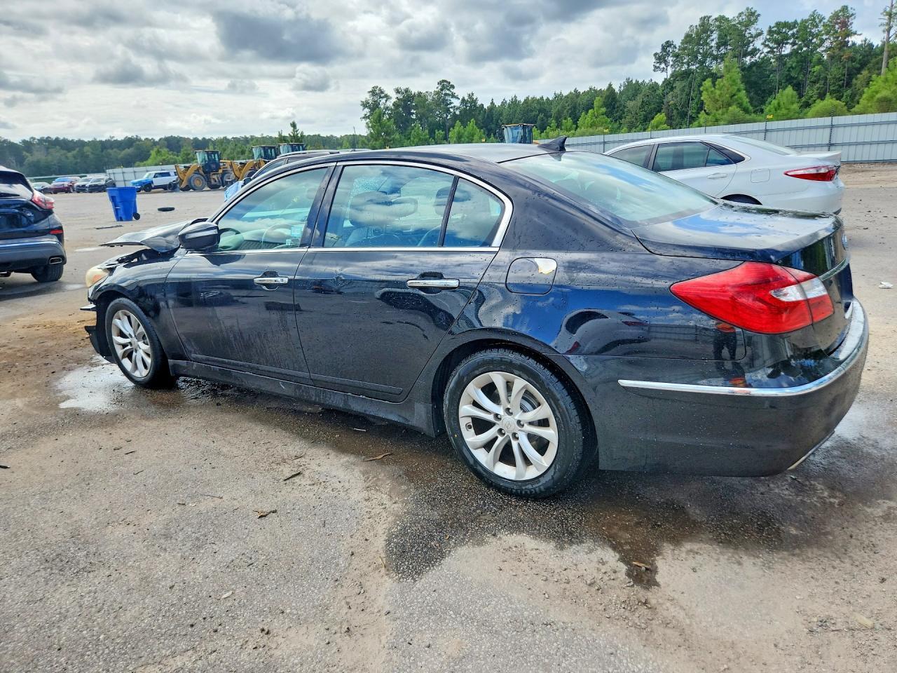 2013 HYUNDAI GENESIS 3.8L — Фото 2 из 13