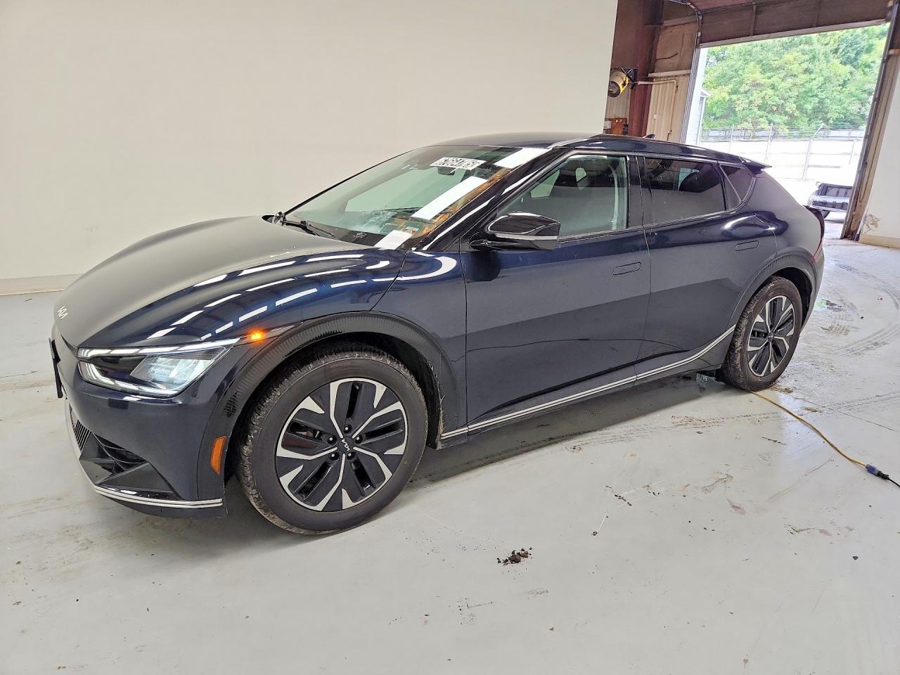 2023 KIA EV6 KNDC34LA3P5129945