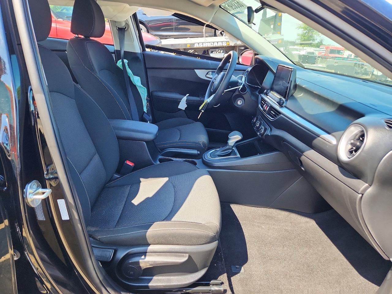 2023 KIA FORTE LXS — Фото 7 из 12