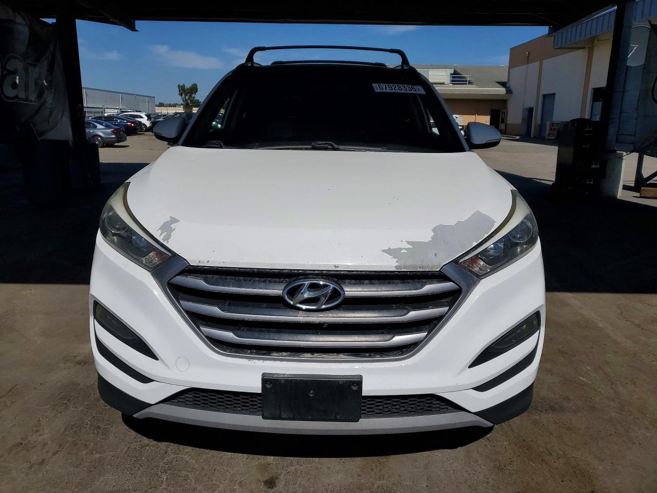KM8J3CA24JU742937 2018 HYUNDAI TUCSON photo no. 5