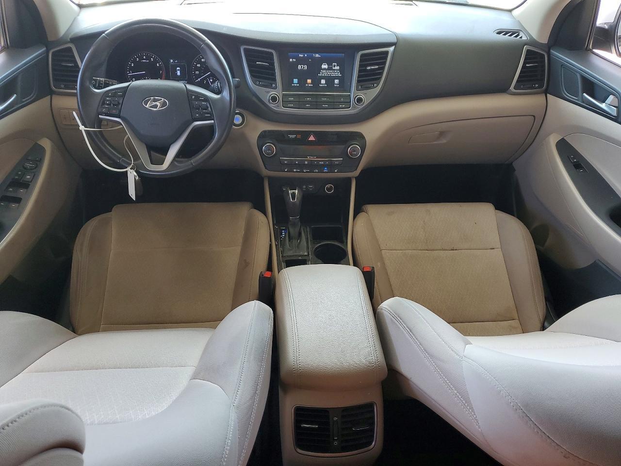 KM8J3CA24JU742937 2018 HYUNDAI TUCSON photo no. 8