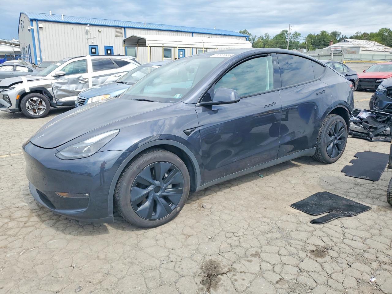 2024 TESLA MODEL Y 7SAYGDEEXRF201268