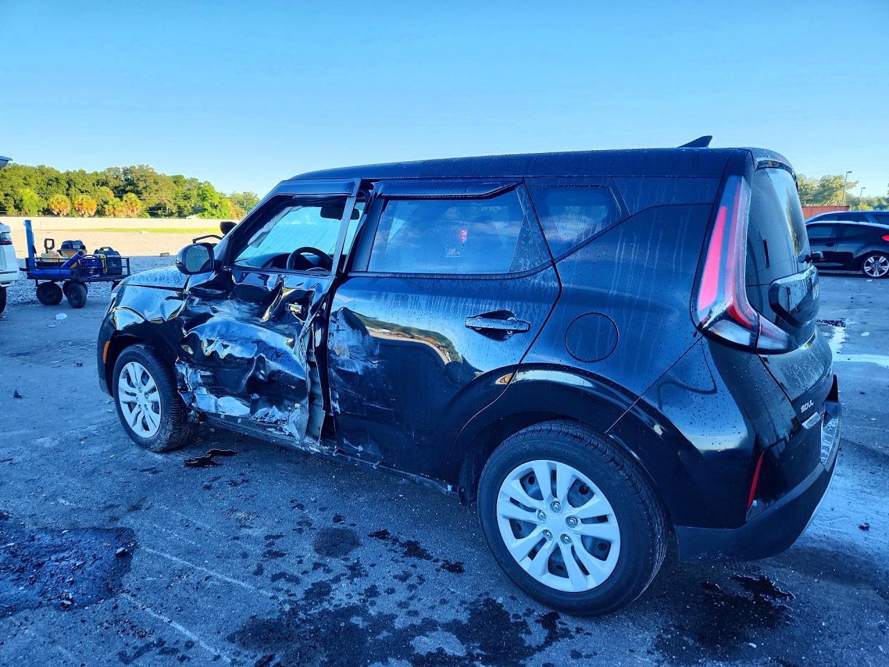 2023 KIA SOUL LX — Фото 2 из 12
