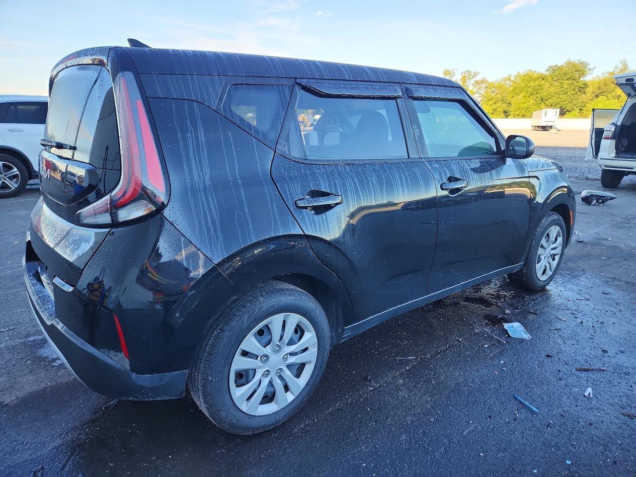2023 KIA SOUL LX — Фото 3 из 12
