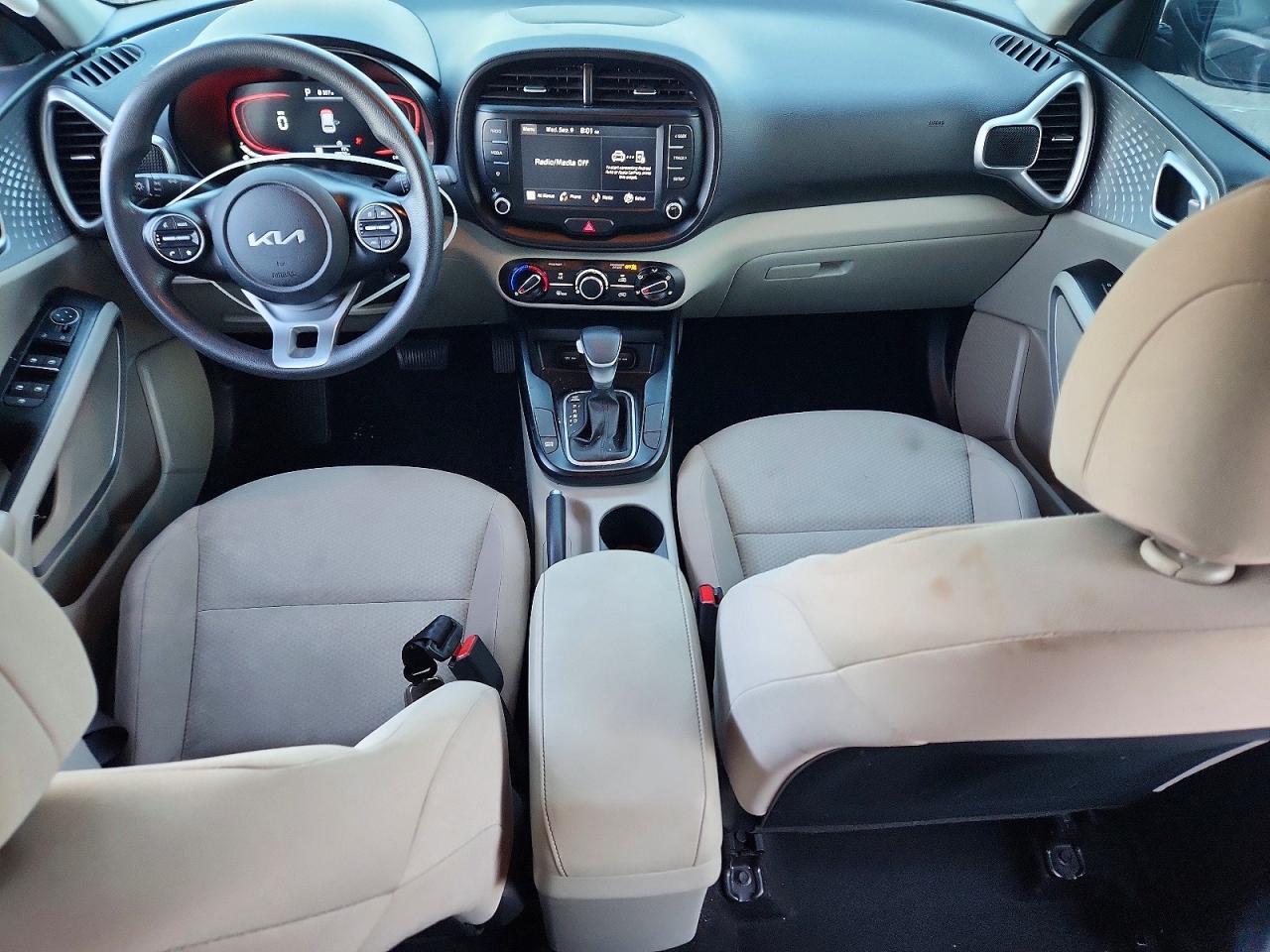2023 KIA SOUL LX — Фото 8 из 12