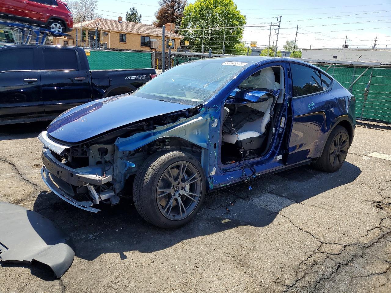 2024 TESLA MODEL Y 7SAYGDEEXRF153223