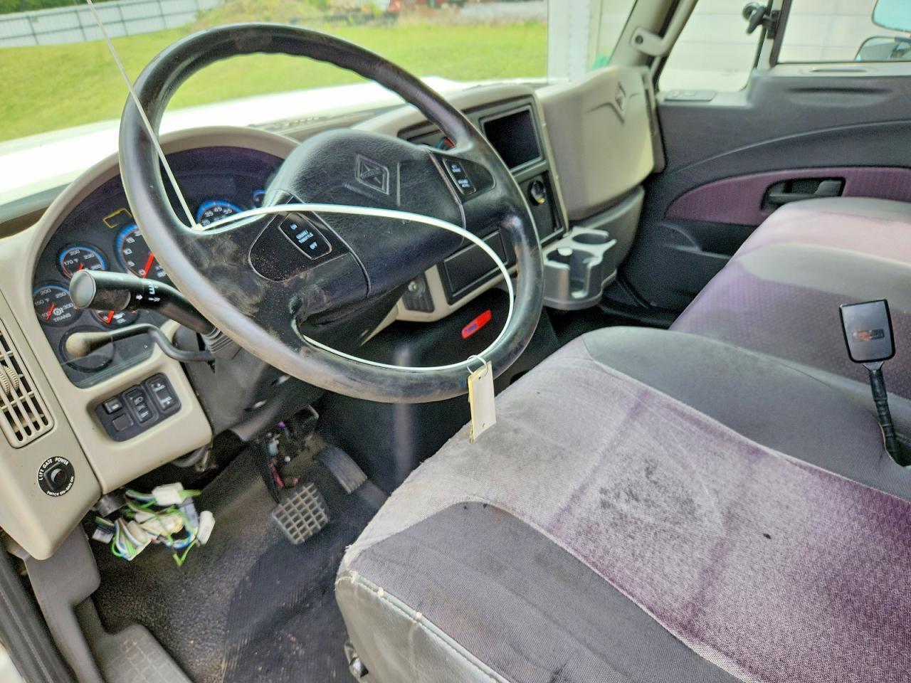 2016 INTERNATIONAL TERRASTAR BOX TRUCK — Фото 8 из 13