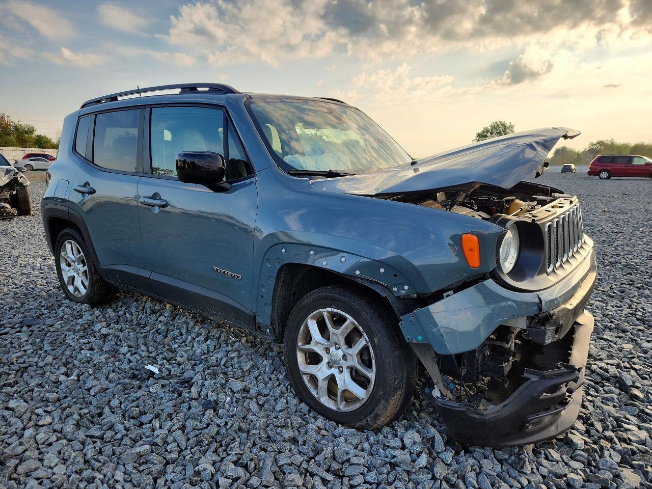 2018 JEEP RENEGADE LATITUDE — Фото 4 из 13