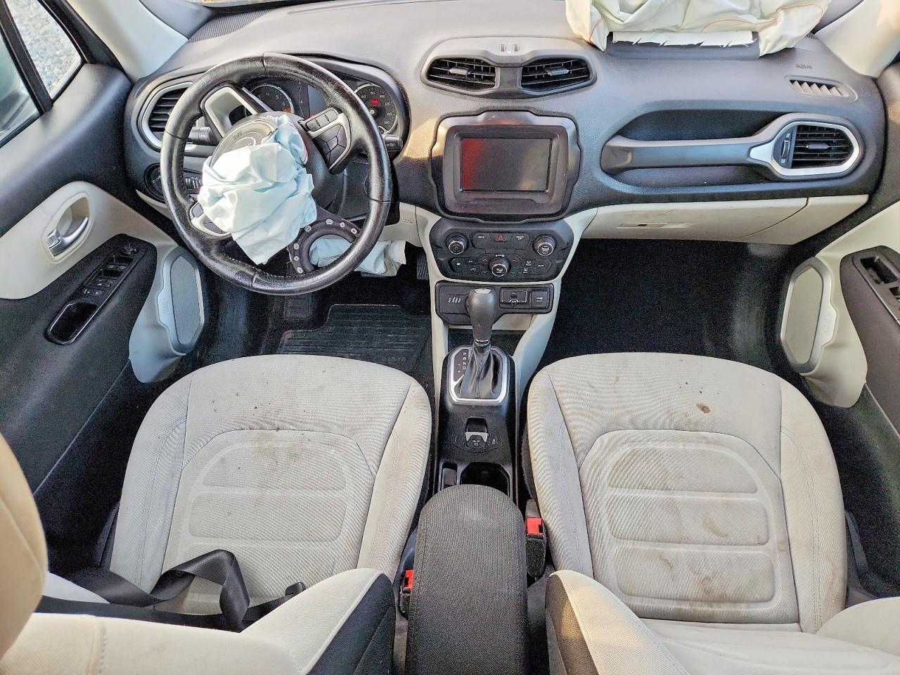 2018 JEEP RENEGADE LATITUDE — Фото 8 из 13