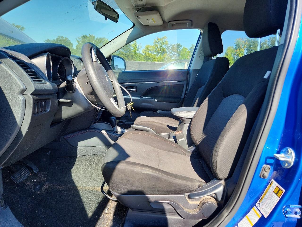2019 MITSUBISHI OUTLANDER SPORT ES — Фото 7 из 13