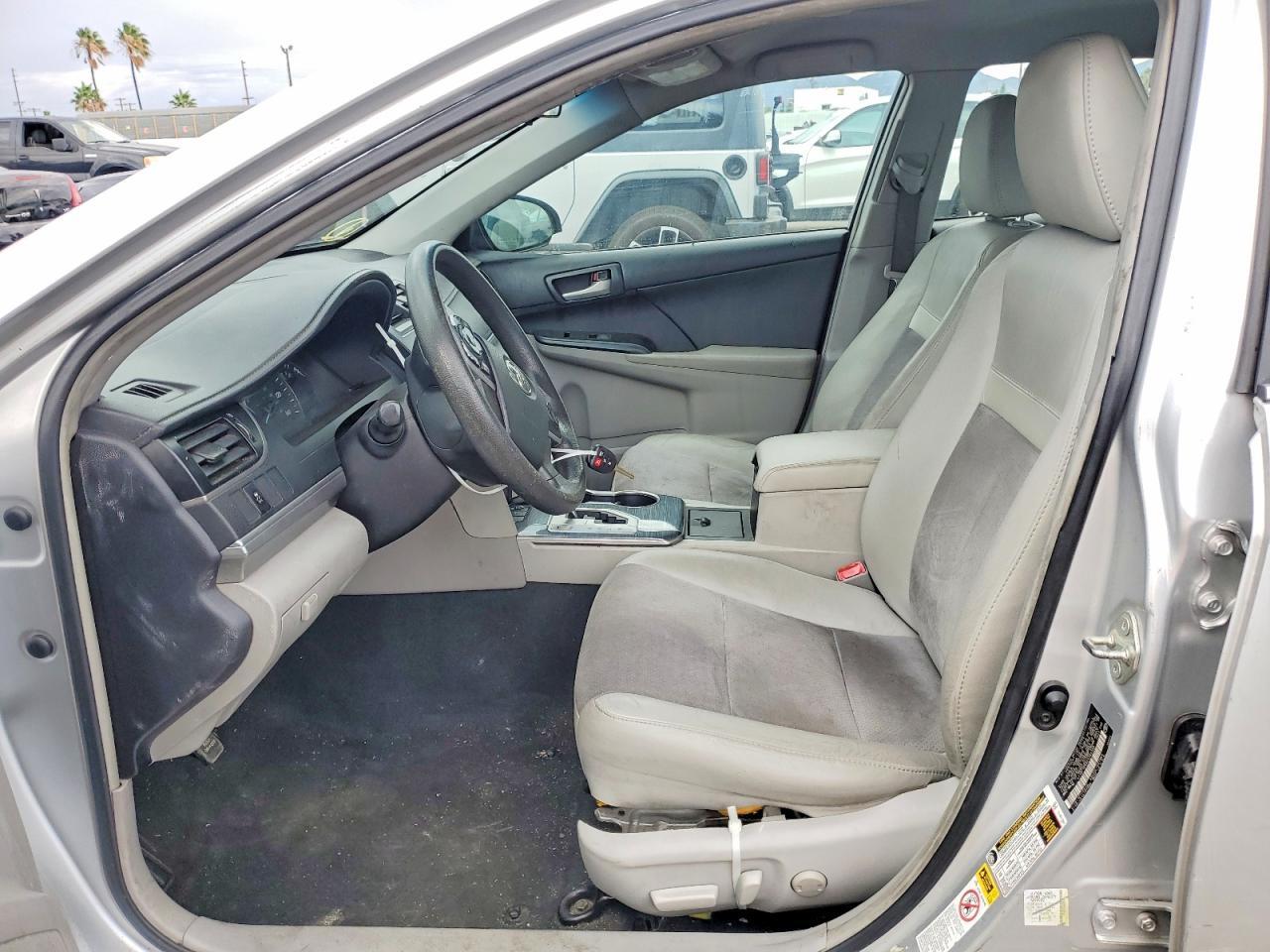 2014 TOYOTA CAMRY LE — Фото 7 из 12