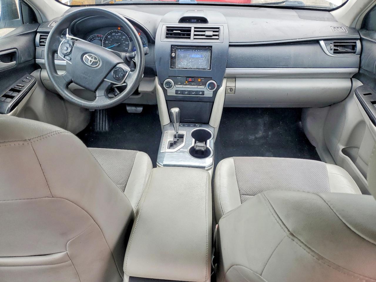 2014 TOYOTA CAMRY LE — Фото 8 из 12