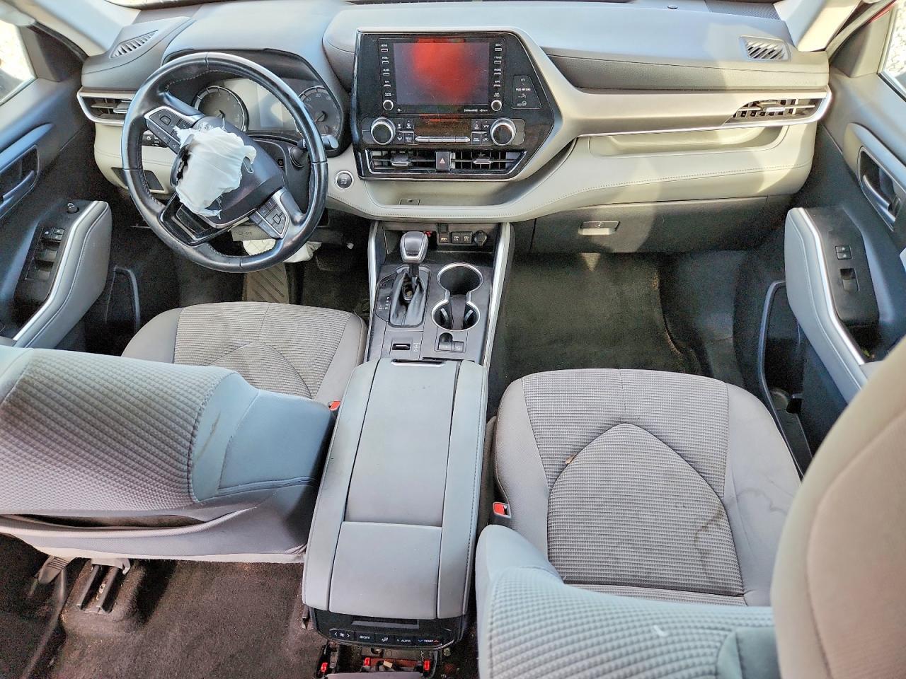 2021 TOYOTA HIGHLANDER LE — Фото 8 из 14