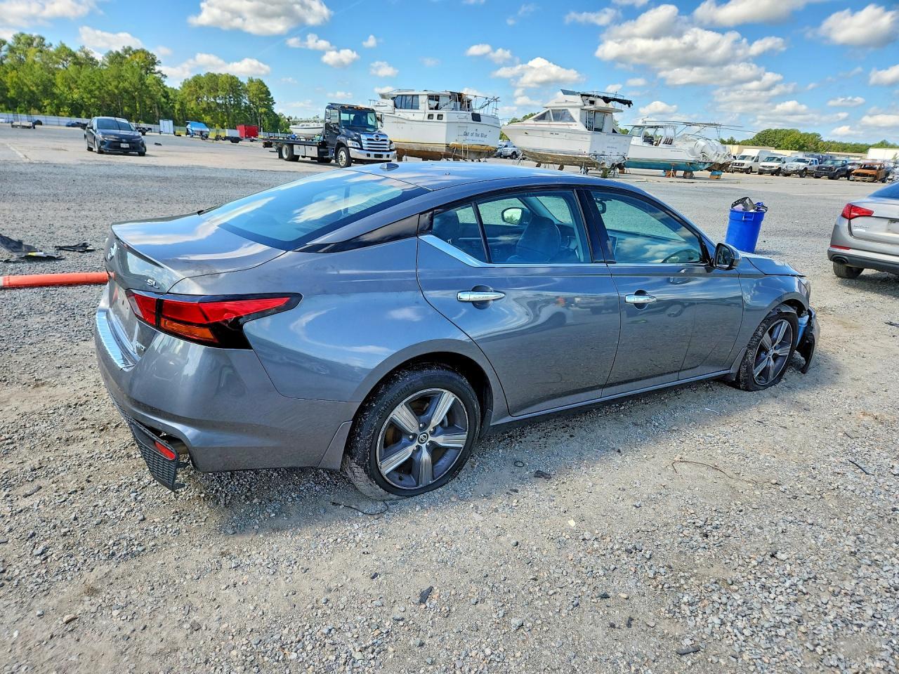 2019 NISSAN ALTIMA SL — Фото 3 из 12