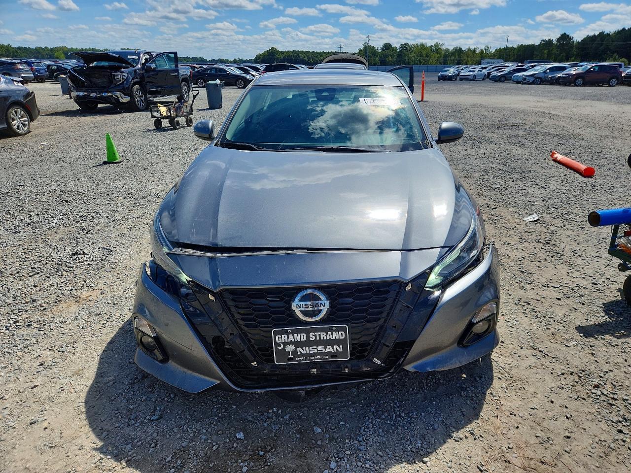 2019 NISSAN ALTIMA SL — Фото 5 из 12