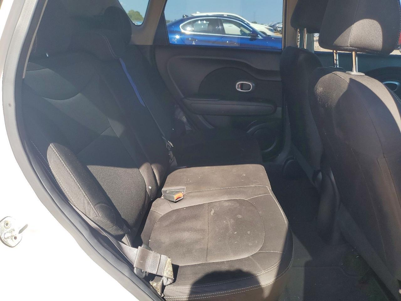 2018 KIA SOUL BASE — Фото 11 из 13