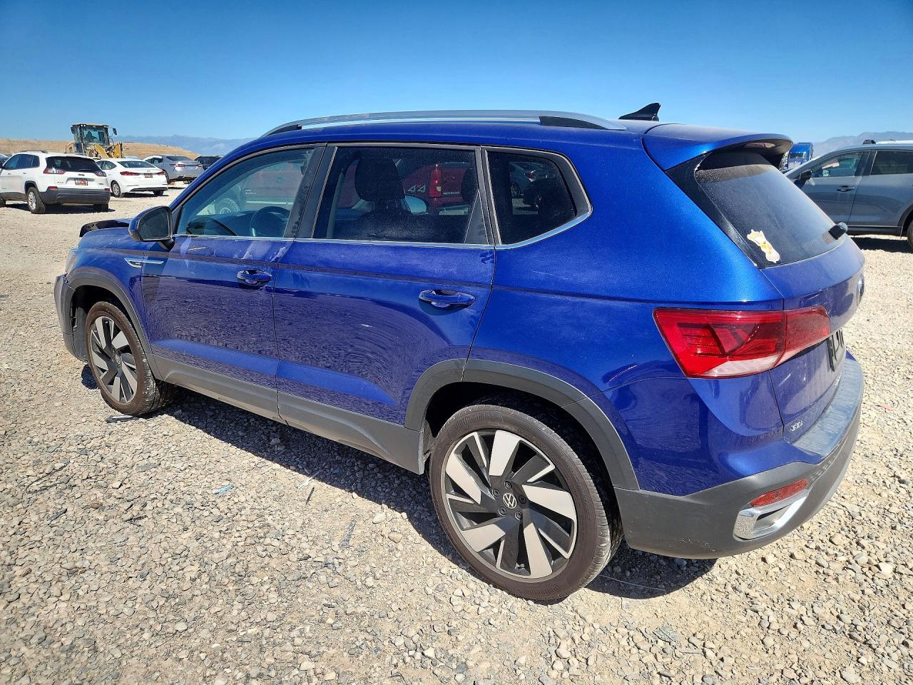 2024 VOLKSWAGEN TAOS SEL — Фото 2 из 12
