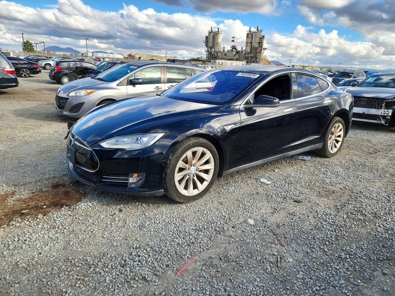 2015 TESLA MODEL S P85D