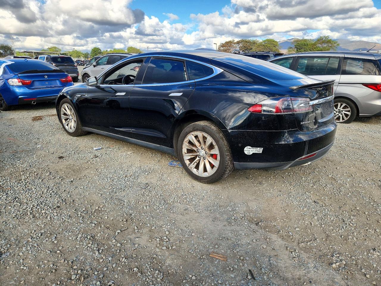 2015 TESLA MODEL S P85D — Фото 2 из 12
