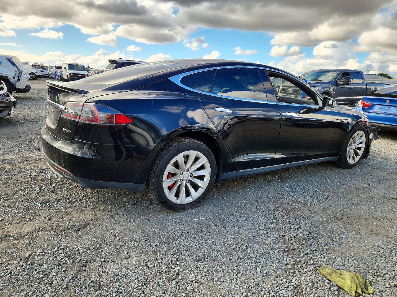 2015 TESLA MODEL S P85D — Фото 3 из 12