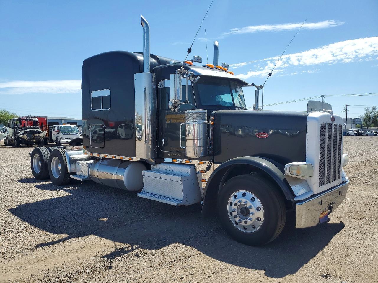 2013 PETERBILT 388 SEMI TRUCK — Фото 4 из 13