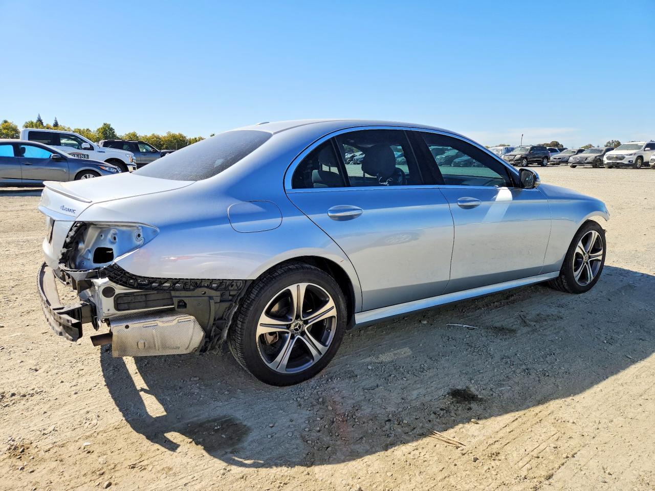 2018 MERCEDES-BENZ E 300 4MATIC — Фото 3 из 13