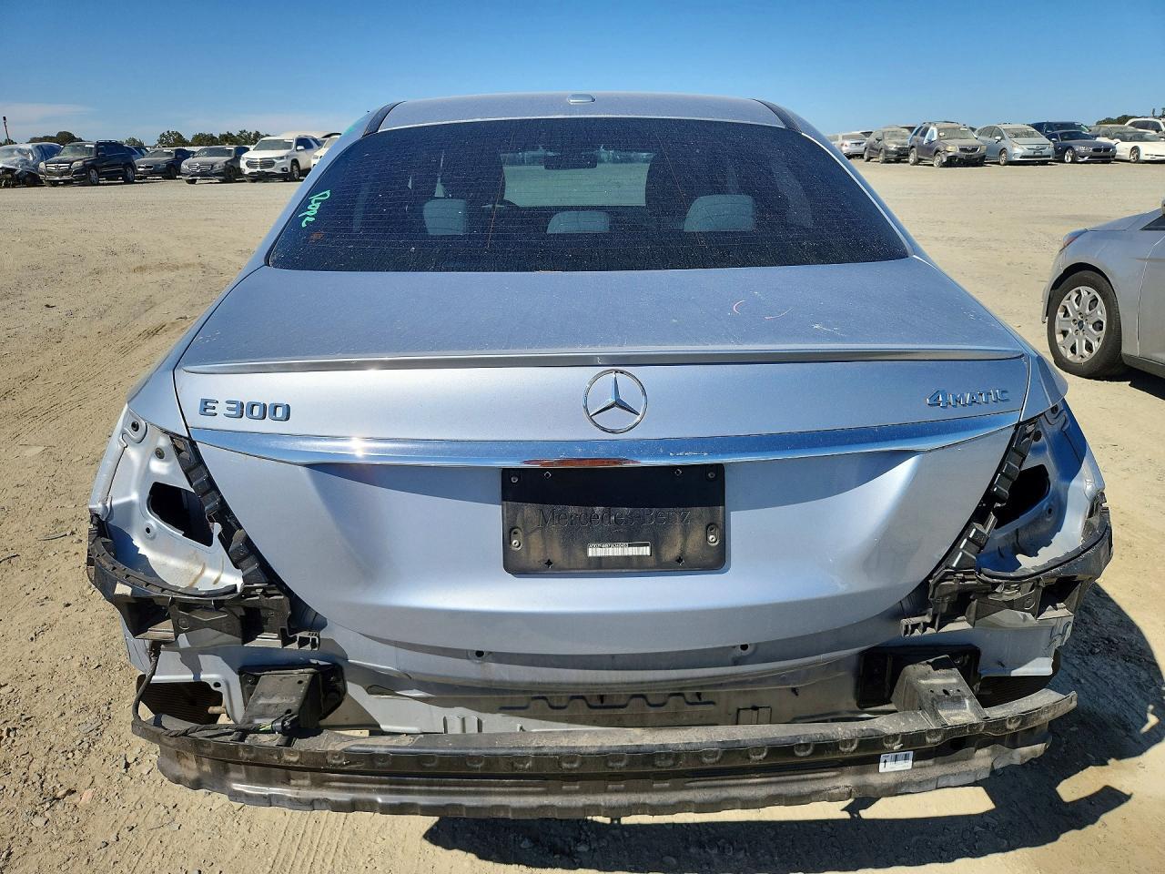 2018 MERCEDES-BENZ E 300 4MATIC — Фото 6 из 13