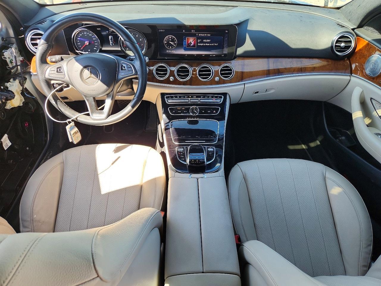 2018 MERCEDES-BENZ E 300 4MATIC — Фото 8 из 13