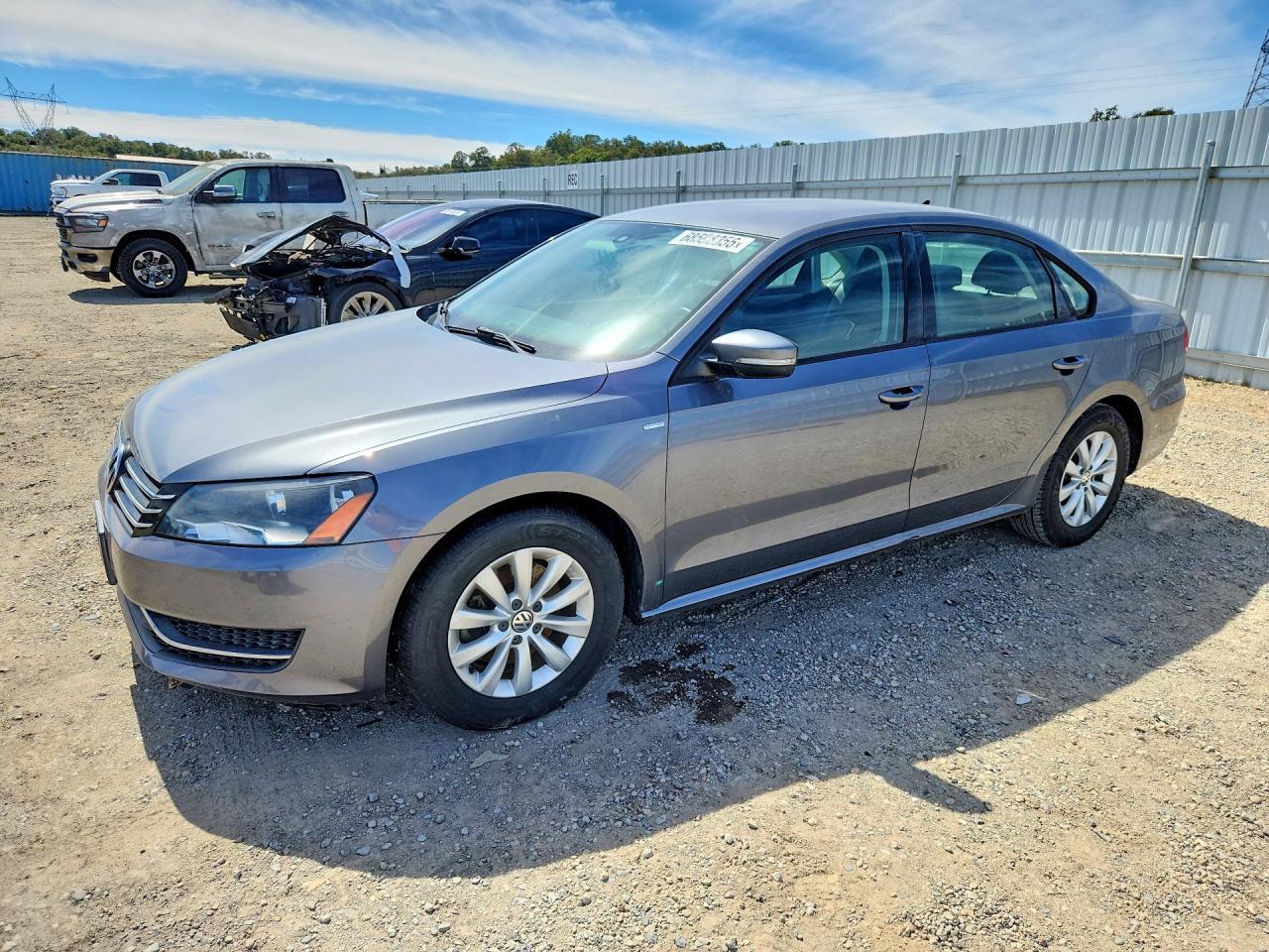 2014 VOLKSWAGEN PASSAT 1VWAT7A30EC063017